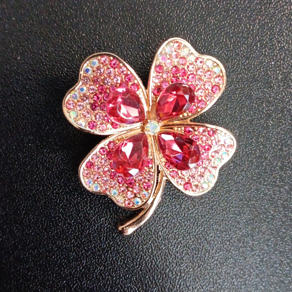 Rhinestone Clover Brooch (NEW) - Picture 3 of 4